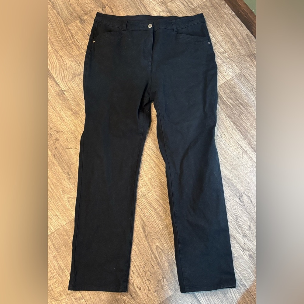 Softling by Chicos Women’s Size 2 Black Straight Leg Pants